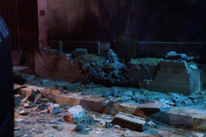 Un artefacto explosivo de mediana potencia ha estallado este martes, de madrugada, en la embajada de España en Trípoli.