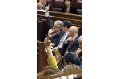 Los portavoces señalan el voto a sus diputados.