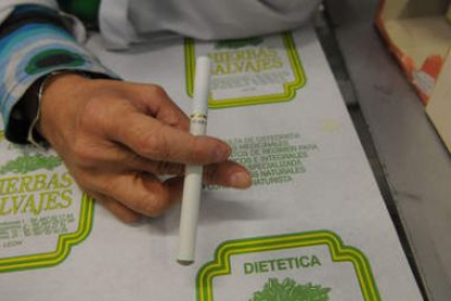 Imagen de archivo de uno de los modelos de cigarrillo electrónico expedido en León.
