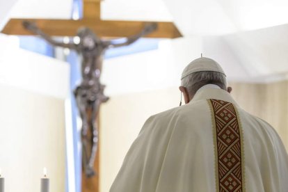 El papa Francisco en una eucaristía en San Pedro. VATICANO