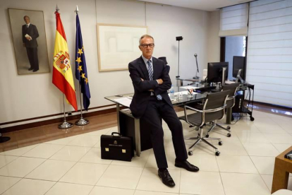 El nuevo ministro de Cultura y Deporte, José Guirao, en su despacho.