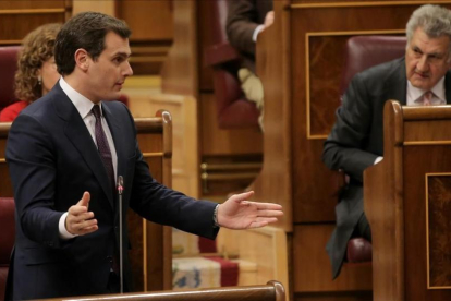 El presidente de Ciudadanos, Albert Rivera, durante una sesión de control en el Congreso