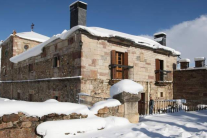 El palacio de los Quiñones data de finales del XVI y principios del XVII y fue declarado Conjunto Histórico en 1995.