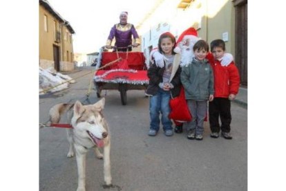Los niños de la escuela infantil San Lorenzo disfrutaron de los Reyes