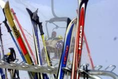 San Isidro ya no precisa el uso de cadenas, tiene 60 centímetros de nieve y cinco pistas abiertas