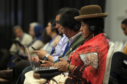 El coordinador del Foro Indígena de Guatemala y la representante de la Red de Mujeres de Bolivia, Maria Eugenia Choque.