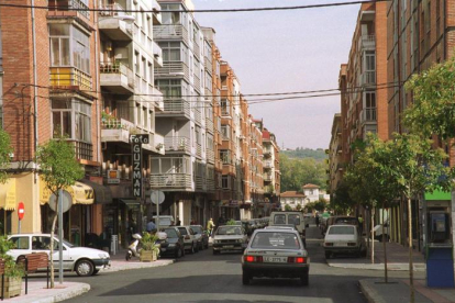 Aspecto de la Avenida José María Fernández antes de las obras llevadas a cabo en 2006. DL