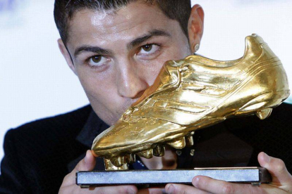 Cristiano Ronaldo, con su bota de oro.