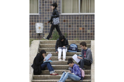 Los expertos urgen la necesidad de cambios en el sistema educativo actual.