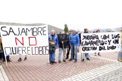 Protesta ganadera el pasado abril en Riaño. MARCIANO PÉREZ