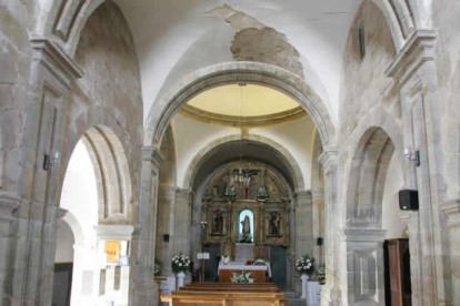 El Obispado de Astorga recibe 80.000 euros para arreglar las grietas de esta iglesia del XVII.