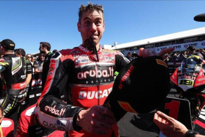Álvaro Bautista (Ducati) volvió a repetir, en Tailandia, el mismo triplete de Australia.
