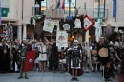 El desfile de astures y romanos en Astorga