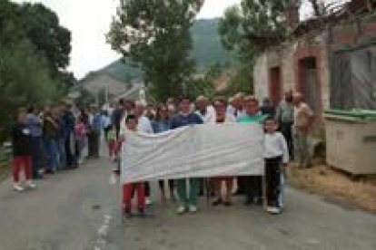 Una de las protestas de vecinos de la zona contra el trazado de la línea de alta tensión