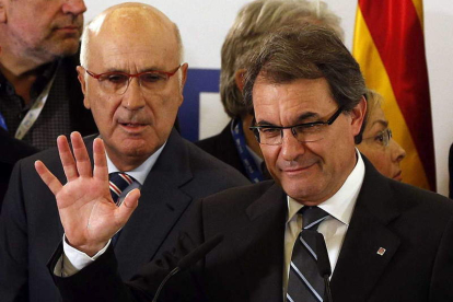 Duran Lleida y Artur Mas, tras conocer los resultados electorales de CiU.