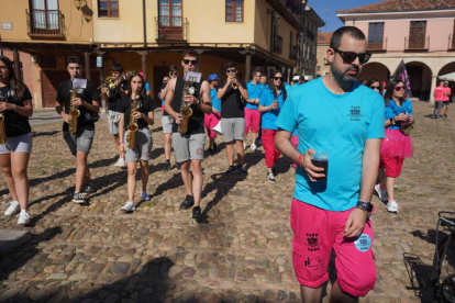 El Día de las Peñas prolonga la resaca festiva de San Froilán. JONATHAN NOTARIO.