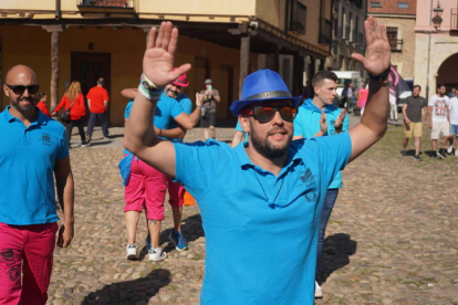 El Día de las Peñas prolonga la resaca festiva de San Froilán. JONATHAN NOTARIO.