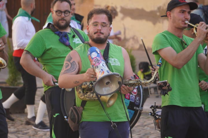 El Día de las Peñas prolonga la resaca festiva de San Froilán. JONATHAN NOTARIO.