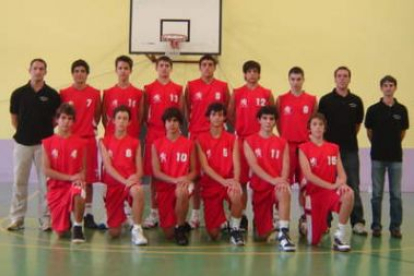 Formación del equipo cadete del Colegio Leonés.