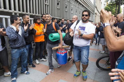 Los trabajadores de Vestas ante las dependencias deTrabajo