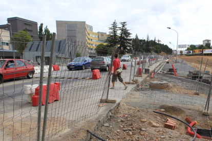 Las obras en la avenida de Astorga comenzaron el pasado verano.