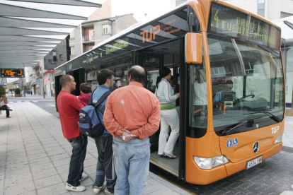 La huelga de autobuses en Ponferrada se evitó en el Serla.