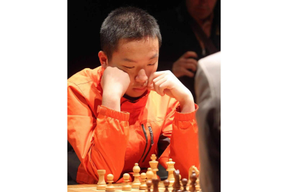 El jugador chino de 16 años Wei Yi, volvió a ganar el XXVIII Magistral de Ajedrez Ciudad de Léon.