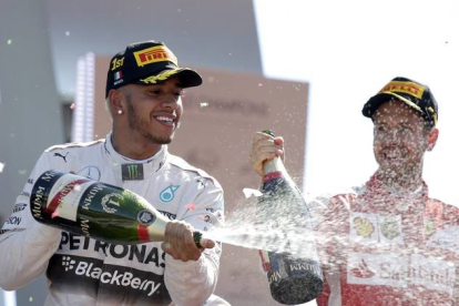 Lewis Hamilton celebra su victoria en el GP de Italia celebrado este domingo en Monza.