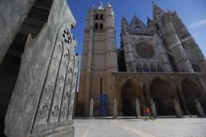 León es uno de los puntos por los que discurrirá el viaje. En la imagen, su catedral.