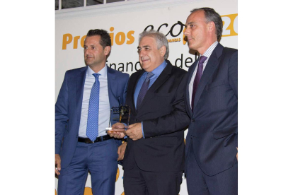 Los responsables de Tvitec recogieron el premio Ecofin.
