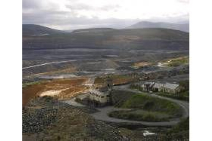 Aspecto de la Gran Corta de Fabero, la mayor mina a cielo abierto del Bierzo