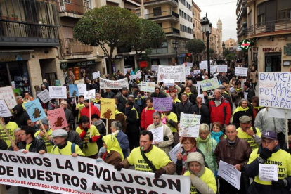 Integrantes leoneses de la plataforma de preferentistas, ayer en Salamanca.