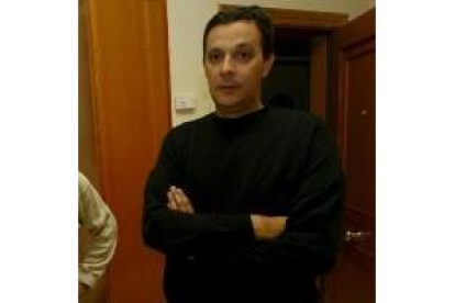 Miguel J. García fue profesor en Corullón durante 17 años