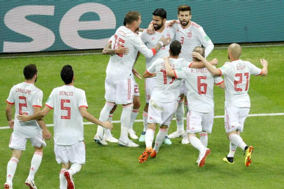 La Selección celebra el gol de Costa a Irán.