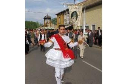 El grupo de danzas de la villa será protagonista de las celebraciones