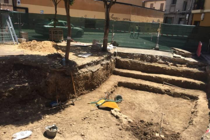Los restos romanos aparecidos en la plaza San Pelayo.