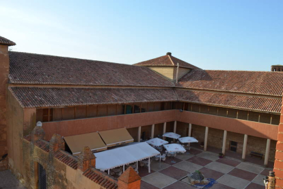 Imagen del tejado del palacio de Toral de los Guzmanes tras su restauración. MEDINA