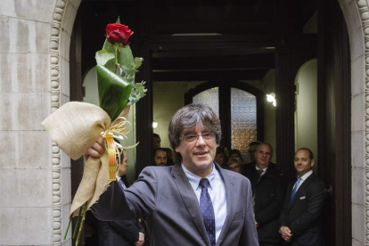 Puigdemont tras el pleno en el que oficializó su renuncia a la alcaldía de Gerona.