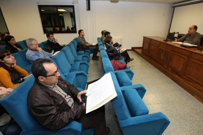 Seguidores de la jornada sobre las novedades fiscales de los ejercicios 2015 y 2016.