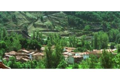 Vista de la localidad de Matallana de Torío desde Serrilla.