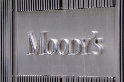 Logotipo de la agencia Moody's en su sede de Nueva York.