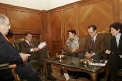 García-Prieto recibió a la delegación de la escuela en la Diputación