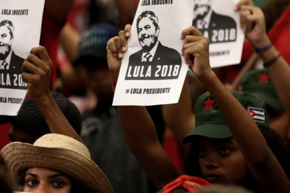 Simpatizantes de Lula da Silva en una manifestación en favor del exmandatario.