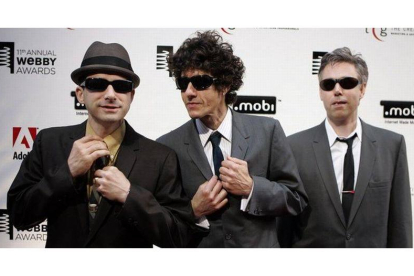 Los Beastie Boys en el 2007, Adrock, derecha, Mike y Yauch.
