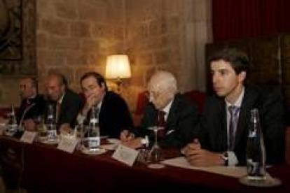 Herrero, Lobato, Durán, Suárez y García durante la conferencia