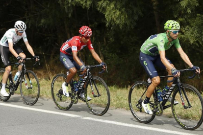 Quintana (centro), seguido de Froome, en la etapa con final en el Aubisque.