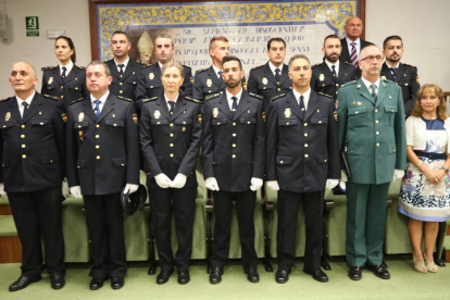 Los galardonados, en el transcurso de la celebración del acto. RAMIRO