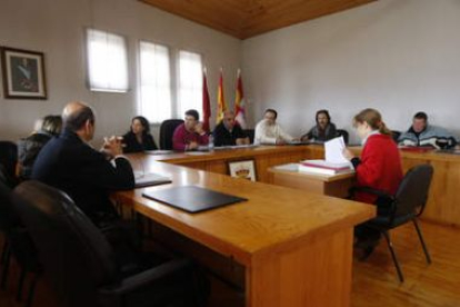 Imagen del pleno ordinario de Chozas de Abajo celebrado el pasado marzo.