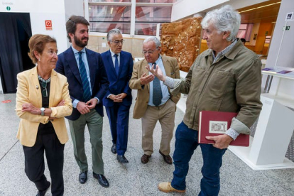 García-Gallardo, este miércoles en su visita al MEH de Burgos. SANTI OTERO