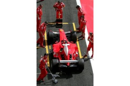 Schumacher salió detrás en la clasificatoria pero no batió a Alonso